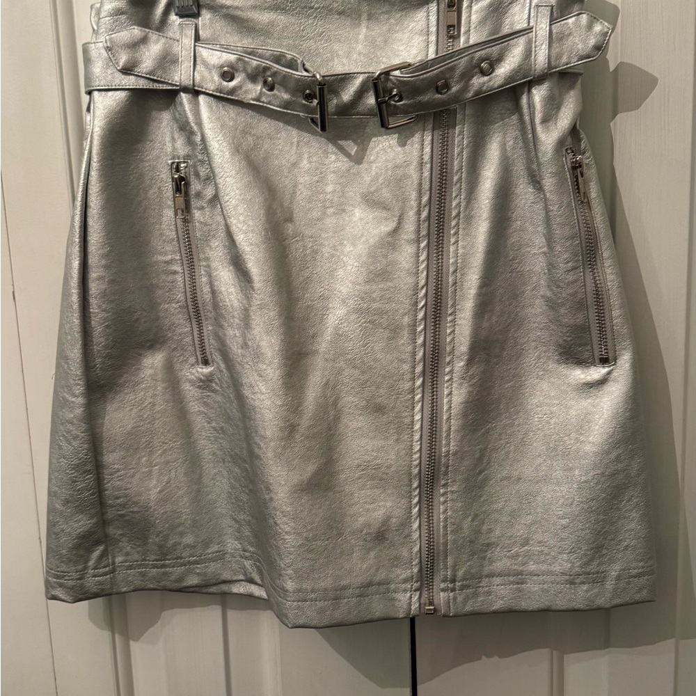 DO+BE Silver Mini Skirt
